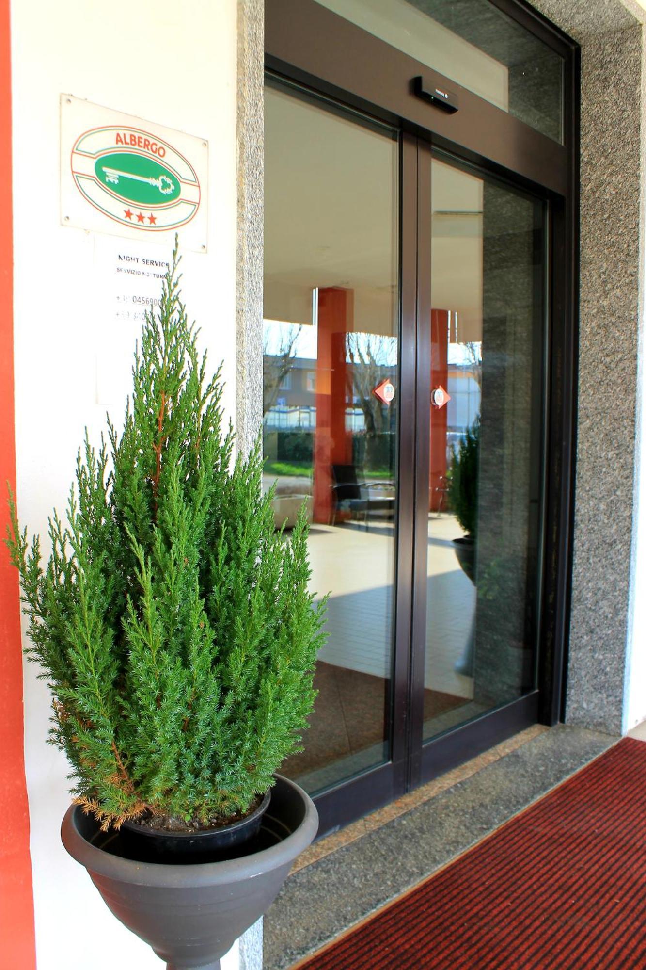 Hotel Nuovo Sole Hns Bovolone Exterior photo